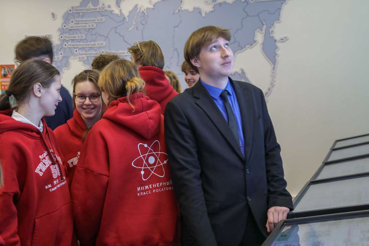 От школьной физики к профессии инженера: профориентационное мероприятие для школьников Академической гимназии №56 им. М.Б. Пильдес